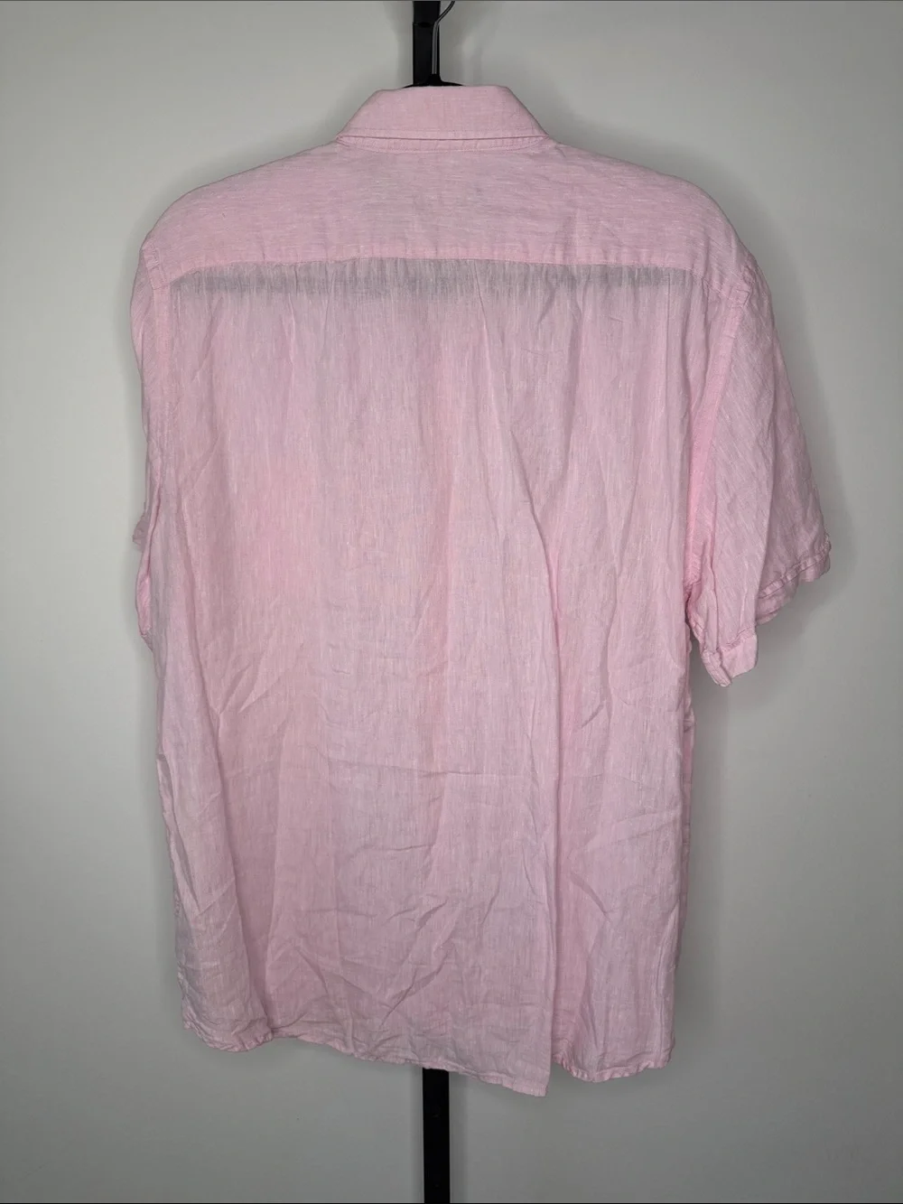 Neiman Marcus Pale Pink Short Sleeve Linen Button-Up Shirt